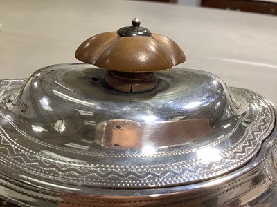 Lot 31 - George III silver teapot, Alexander Filed, London 1799