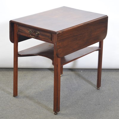 Lot 455 - George III mahogany Pembroke table