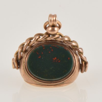 Lot 280 - A 9 carat yellow gold seal, cornelion and bloodstone.