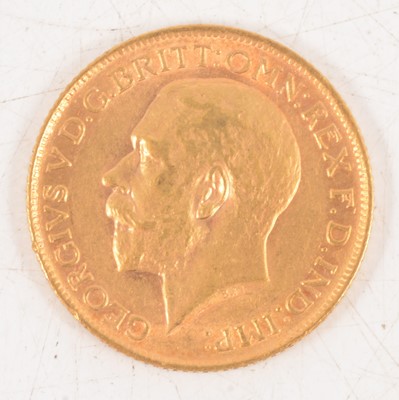 Lot 212 - George V gold Sovereign coin, 1912