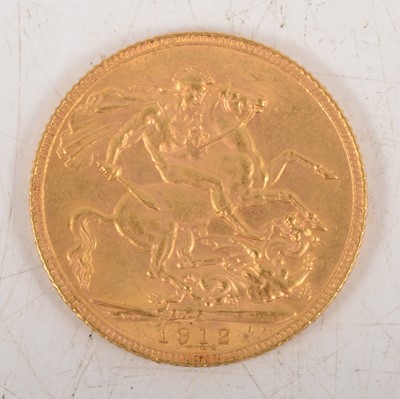 Lot 214 - George V gold Sovereign coin, 1912