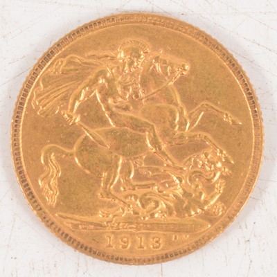 Lot 208 - George V gold Sovereign coin, 1913