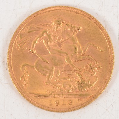 Lot 206 - George V gold Sovereign coin, 1913