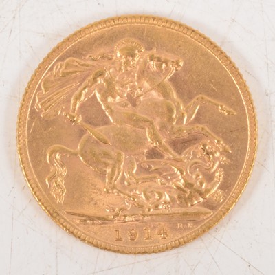 Lot 202 - George V gold Sovereign coin, 1914