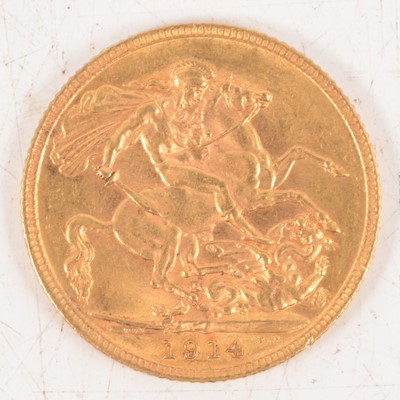 Lot 205 - George V gold Sovereign coin, 1914