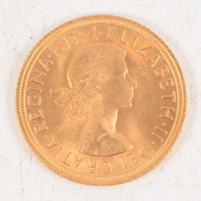 Lot 195 - Elizabeth II gold Sovereign coin, 1966