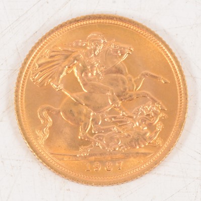 Lot 188 - Elizabeth II gold Sovereign coin, 1967