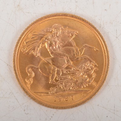 Lot 189 - Elizabeth II gold Sovereign coin, 1967