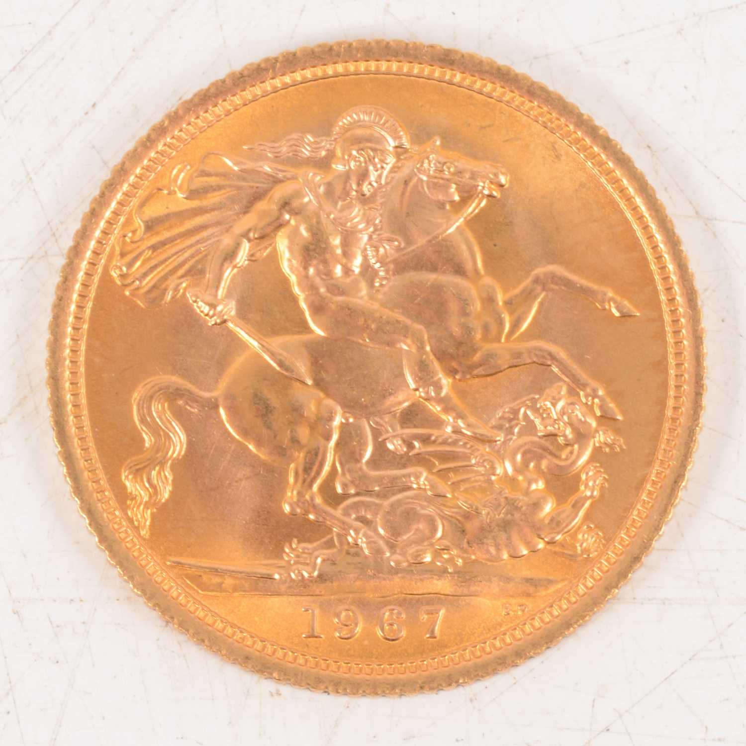 Lot 190 - Elizabeth II gold Sovereign coin, 1967