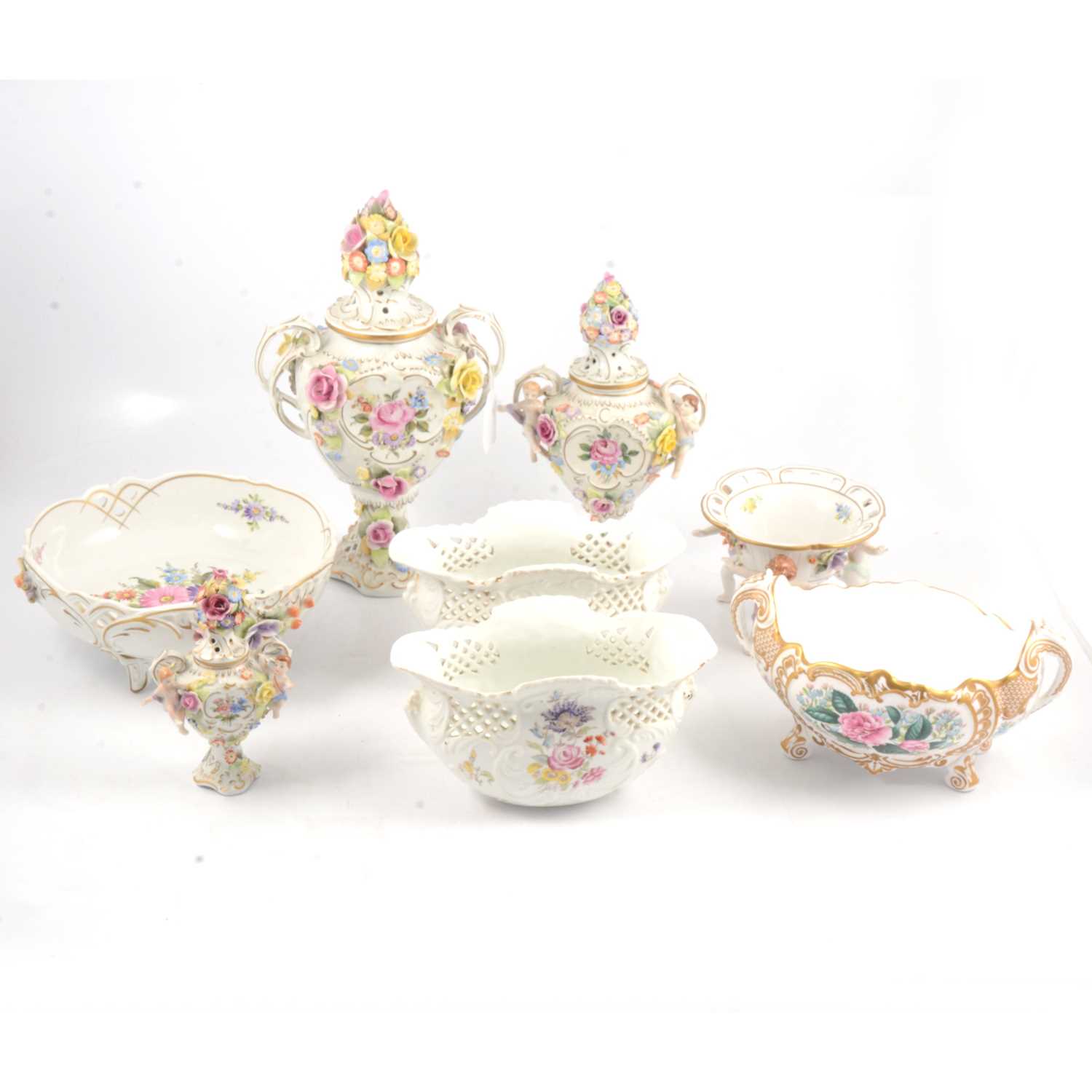 Lot 79 - Potpourri vases and other ornamental china