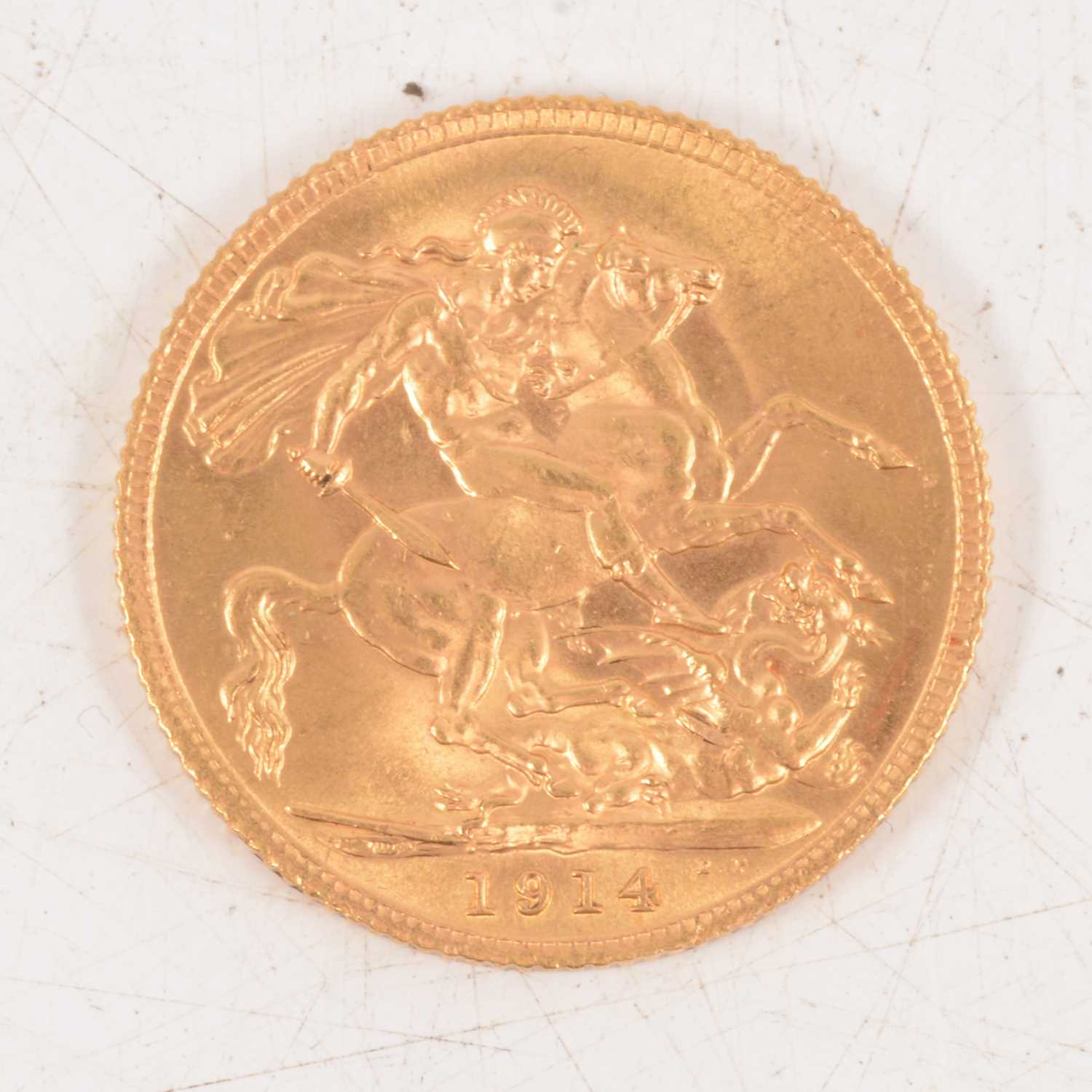 Lot 180 - George V gold Sovereign coin, 1914.