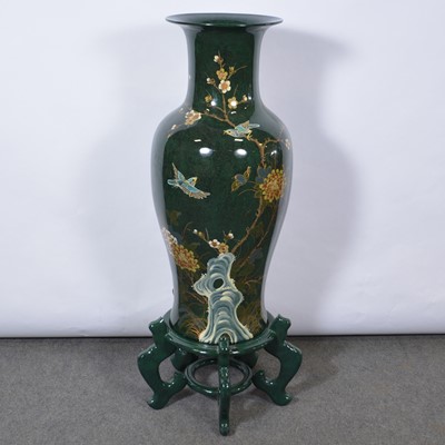 Lot 139 - Contemporary malachite effect floor vase
