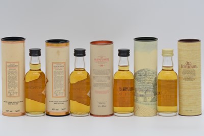 Lot 44 - Sixteen assorted miniature single malt whiskies