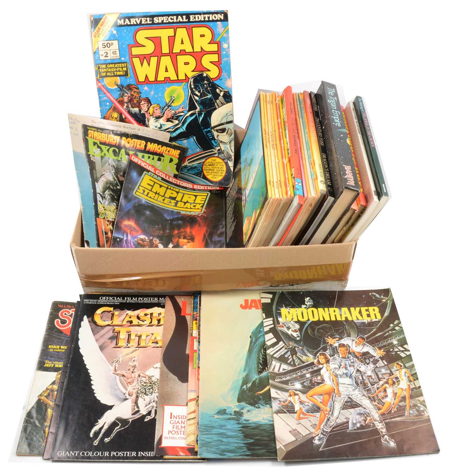 Lot 202 - Comics and annuals; one tray to include Marvel Star Wars and cinema programs