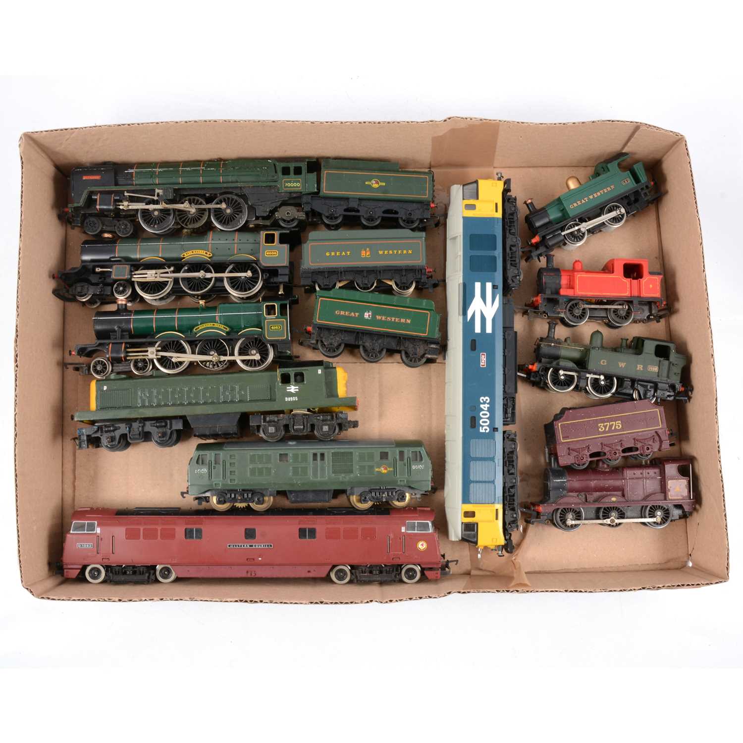 Lot 37 - Eleven OO gauge model railway locomotives including Lima class 50 diesel etc
