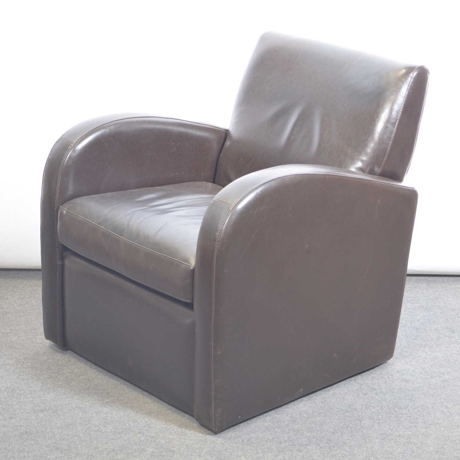 Lot 535 - Contemporary leather easy chair.