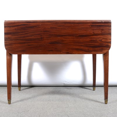 Lot 442 - George IV mahogany Pembroke table