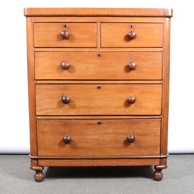 Lot 473 - Victorian mahogany chest of drawers