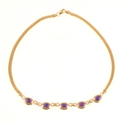 Lot 268 - A 9 carat yellow gold amethyst necklace.