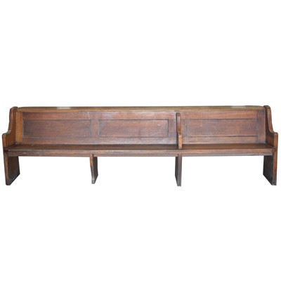 Lot 491 - An oak bench