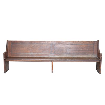 Lot 494 - An oak bench