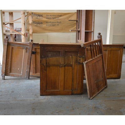 Lot 593 - An oak dock and various panelling