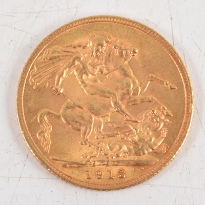 Lot 210 - George V gold Sovereign coin, 1913, 8g.