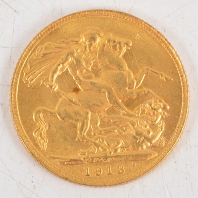 Lot 211 - George V gold Sovereign coin, 1913, 8g.