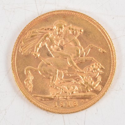 Lot 213 - George V gold Sovereign coin, 1913, 8g.