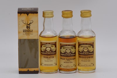Lot 4 - Connoisseurs Choice, old label - assorted distilleries, distilled 1970