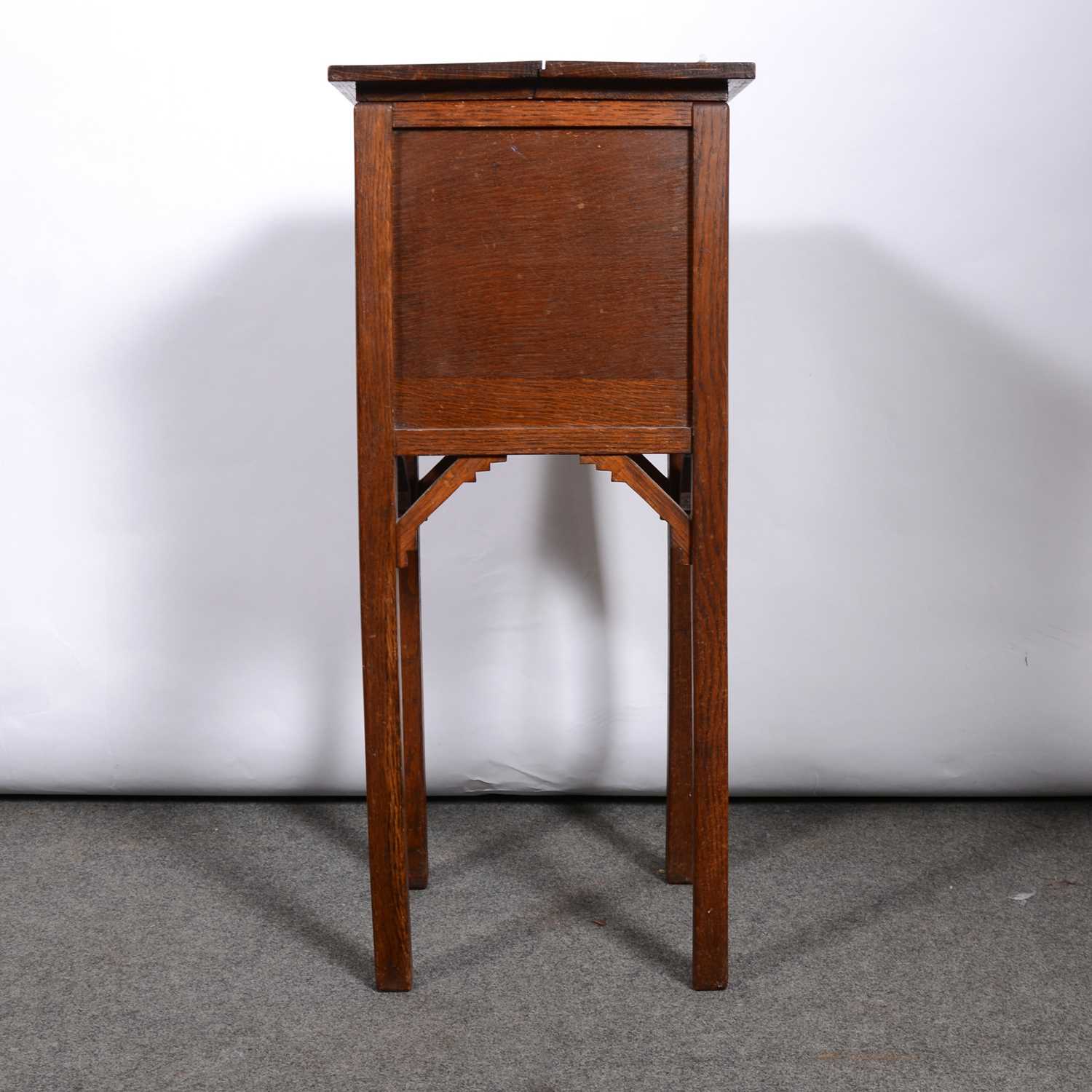 Lot 566 - Oak sewing cabinet