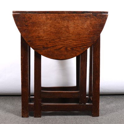 Lot 502 - Small oak gateleg table