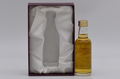Lot 180 - Signatory Vintage - Laphroaig 1967, 28 year old, presentation gift set