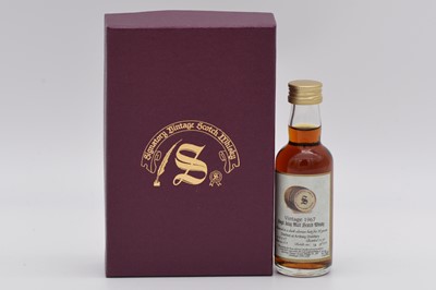 Lot 184 - Signatory Vintage - Ardbeg 1967, 28 year old, presentation gift set