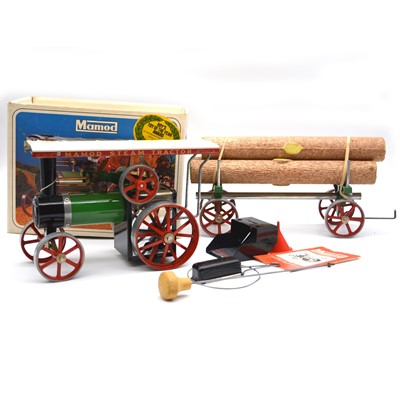 Lot 26 - Mamod live steam tractor TE1a Showman's traction engine and trailer
