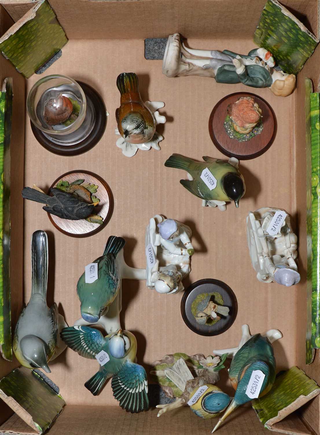 Lot 88 - Collection of ceramic bird figurines and others