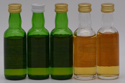 Lot 640 - Twelve Master of Malt whisky miniatures, and  nineteen Munro's blended whisky miniatures