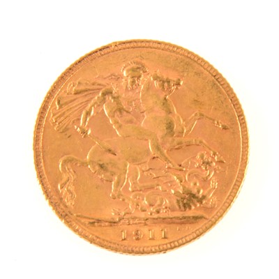 Lot 191 - George V gold Sovereign coin, 1911, 8g.