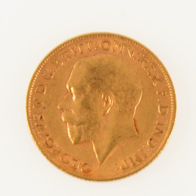 Lot 197 - George V gold Sovereign coin, 1912, 8g.