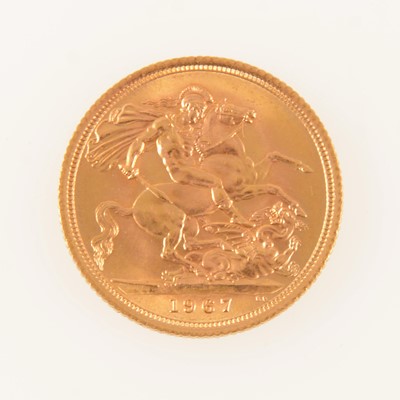 Lot 211 - Elizabeth II gold Sovereign coin, 1967, 8g.