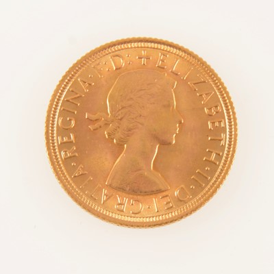 Lot 211 - Elizabeth II gold Sovereign coin, 1967, 8g.