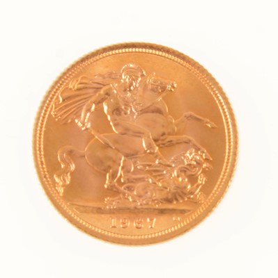 Lot 212 - Elizabeth II gold Sovereign coin, 1967, 8g.