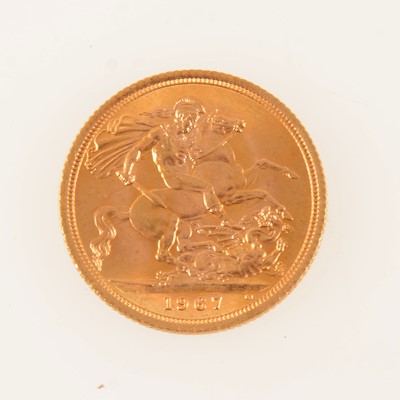 Lot 216 - Elizabeth II gold Sovereign coin, 1967, 8g.