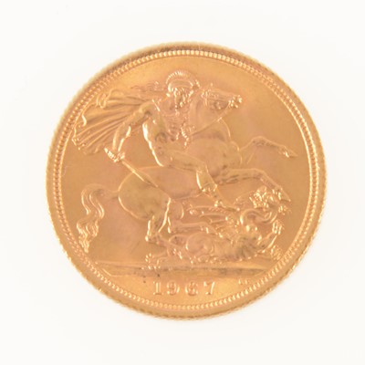 Lot 219 - Elizabeth II gold Sovereign coin, 1967, 8g.