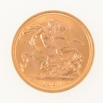 Lot 220 - Elizabeth II gold Sovereign coin, 1967, 8g.