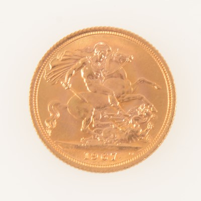 Lot 223 - Elizabeth II gold Sovereign coin, 1967, 8g.