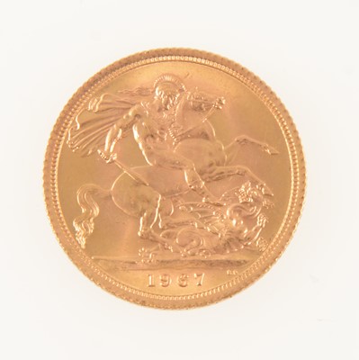 Lot 225 - Elizabeth II gold Sovereign coin, 1967, 8g.