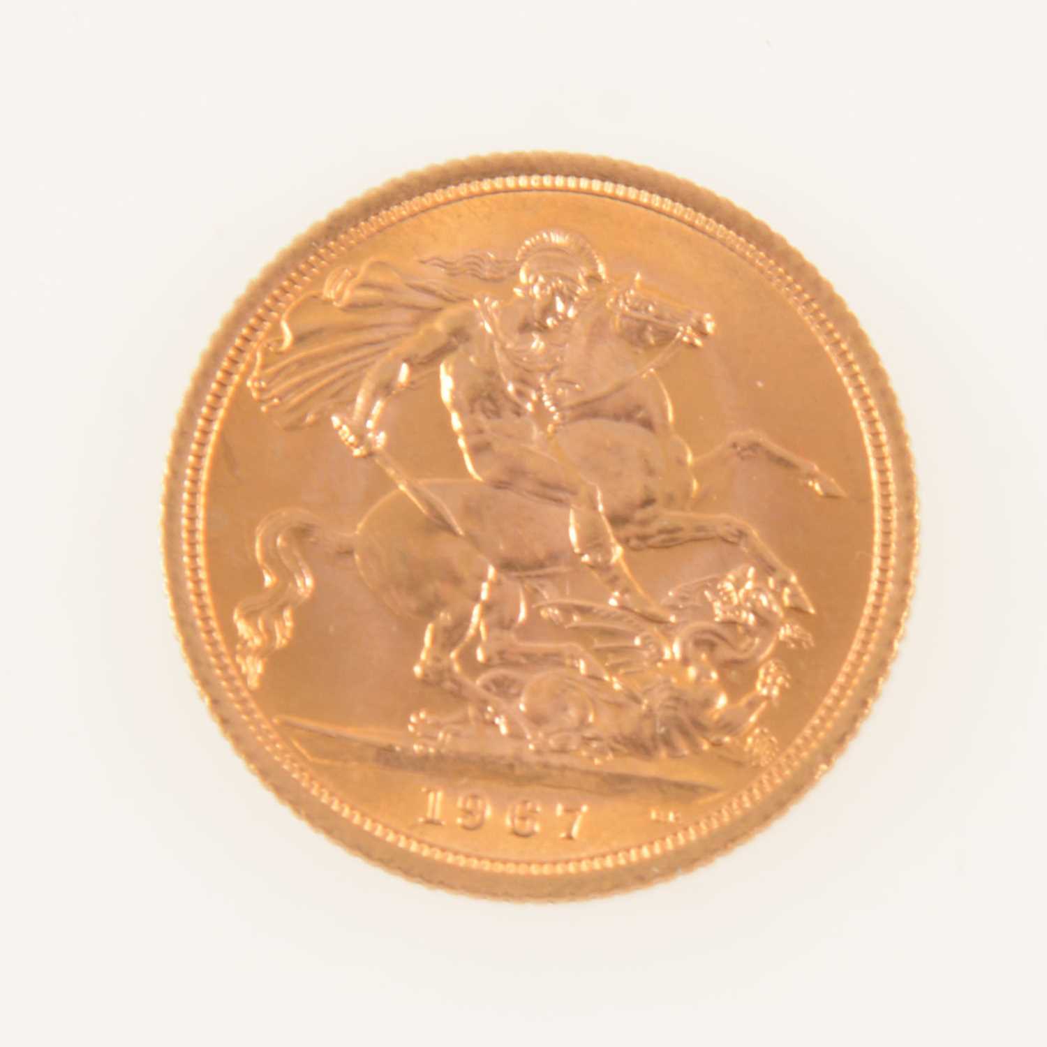 Lot 226 - Elizabeth II gold Sovereign coin, 1967, 8g.