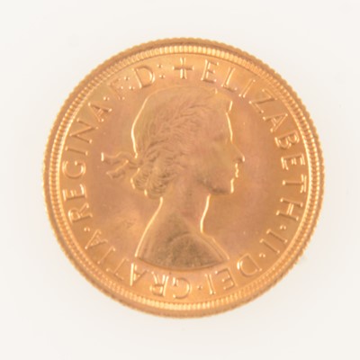 Lot 226 - Elizabeth II gold Sovereign coin, 1967, 8g.