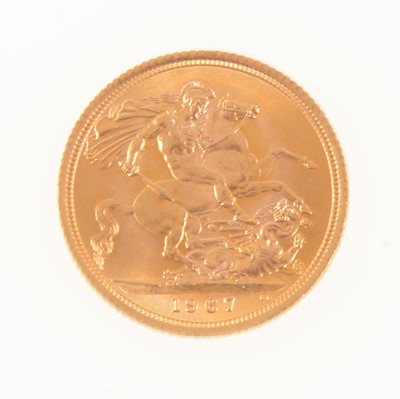 Lot 227 - Elizabeth II gold Sovereign coin, 1967, 8g.